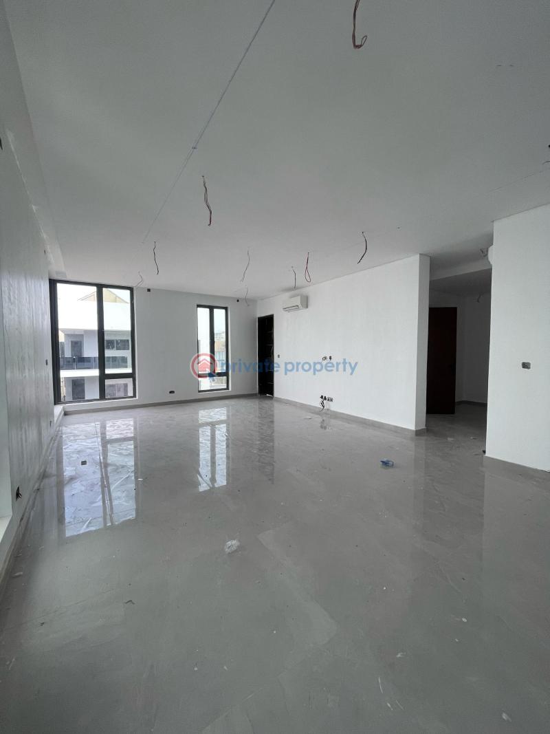 Well structured 6 bedroom fully detached duplex with communal swimming pool - 14 6 bedroom Detached Duplex For Sale Old Ikoyi Lagos - 14