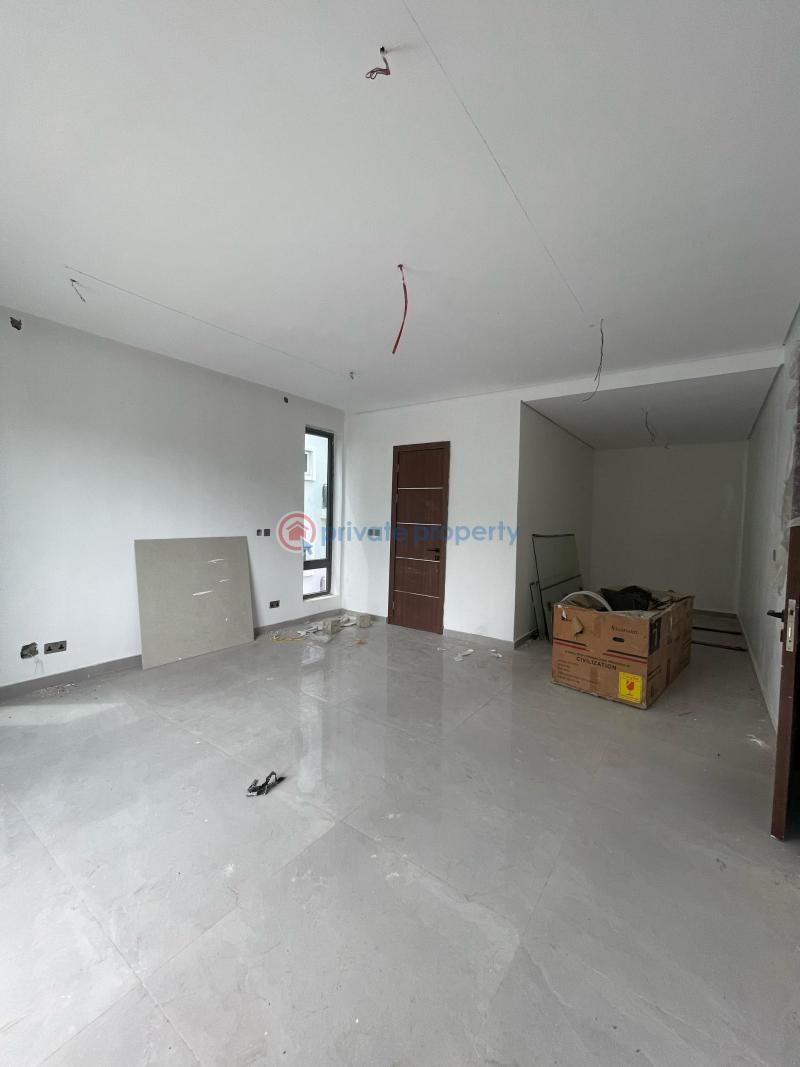 Well structured 6 bedroom fully detached duplex with communal swimming pool - 12 6 bedroom Detached Duplex For Sale Old Ikoyi Lagos - 12