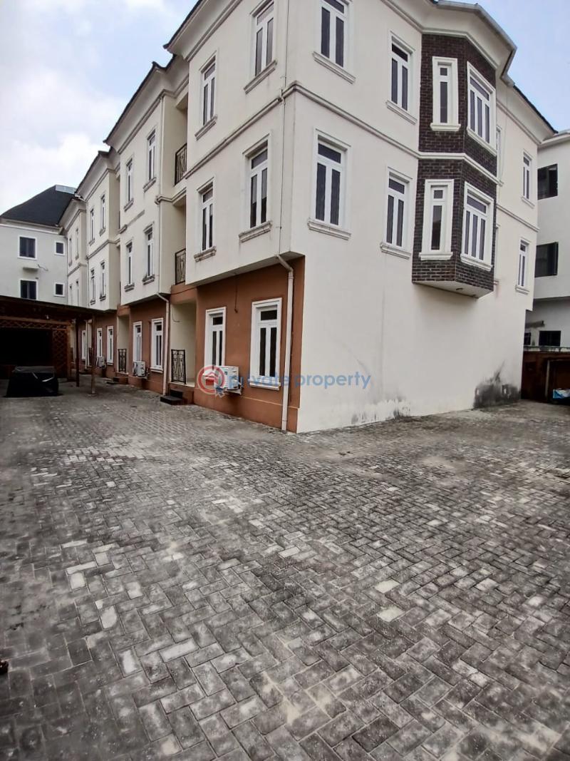 10 bedroom Terrace For Sale Secured Estate In Agungi Agungi Lekki Lagos - 2