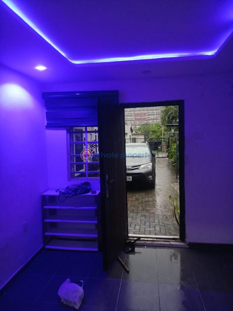 1 bedroom Self Contain For Rent Victoria Island Lagos - 1
