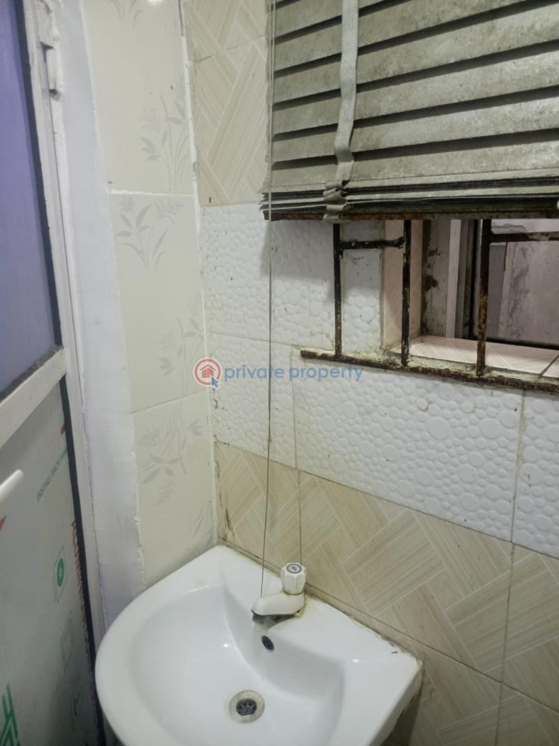 1 bedroom Self Contain For Rent Victoria Island Lagos - 7