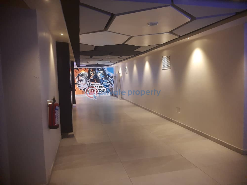 Mall/Complex/Plaza For Sale County Estate Lekki Expressway Lagos - 3