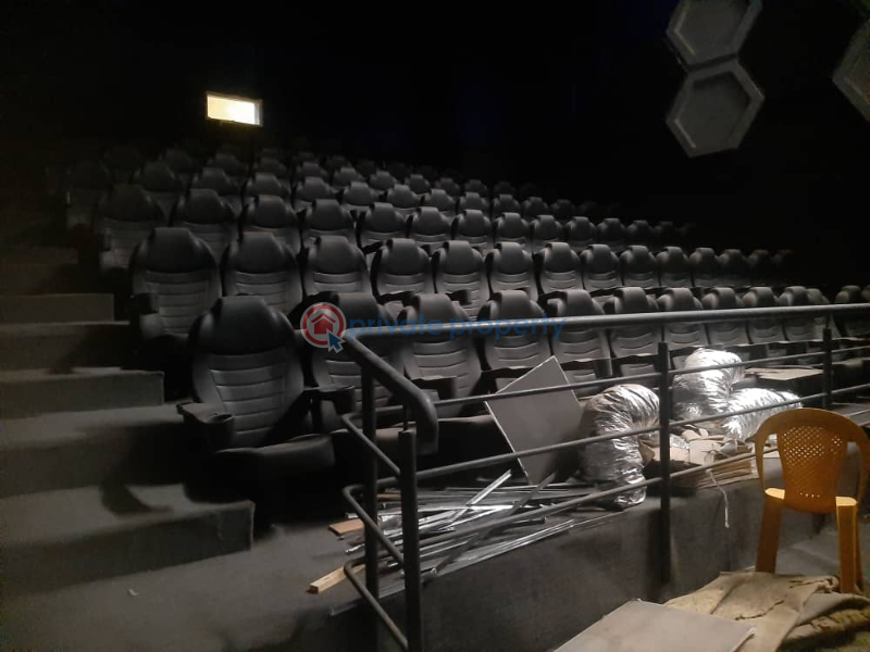 Mall/Complex/Plaza For Sale County Estate Lekki Expressway Lagos - 10