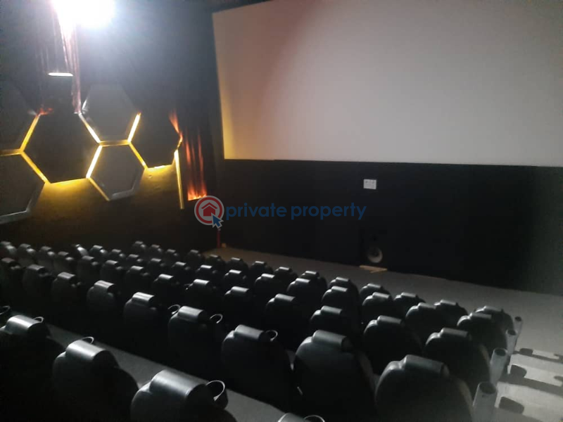 Mall/Complex/Plaza For Sale County Estate Lekki Expressway Lagos - 12