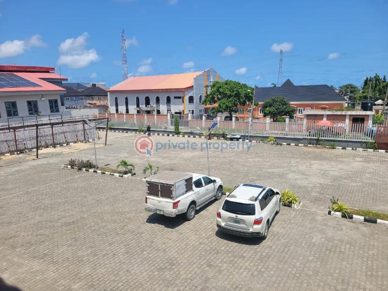 Mall/Complex/Plaza For Sale County Estate Lekki Expressway Lagos - 25