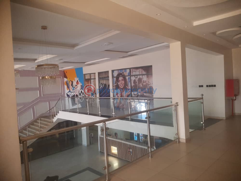 Mall/Complex/Plaza For Sale County Estate Lekki Expressway Lagos - 17