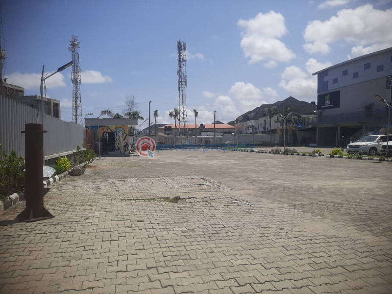 Mall/Complex/Plaza For Sale County Estate Lekki Expressway Lagos - 3