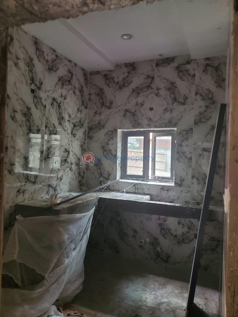 3 bedroom Block Of Flats For Rent Onike Yaba Lagos - 1