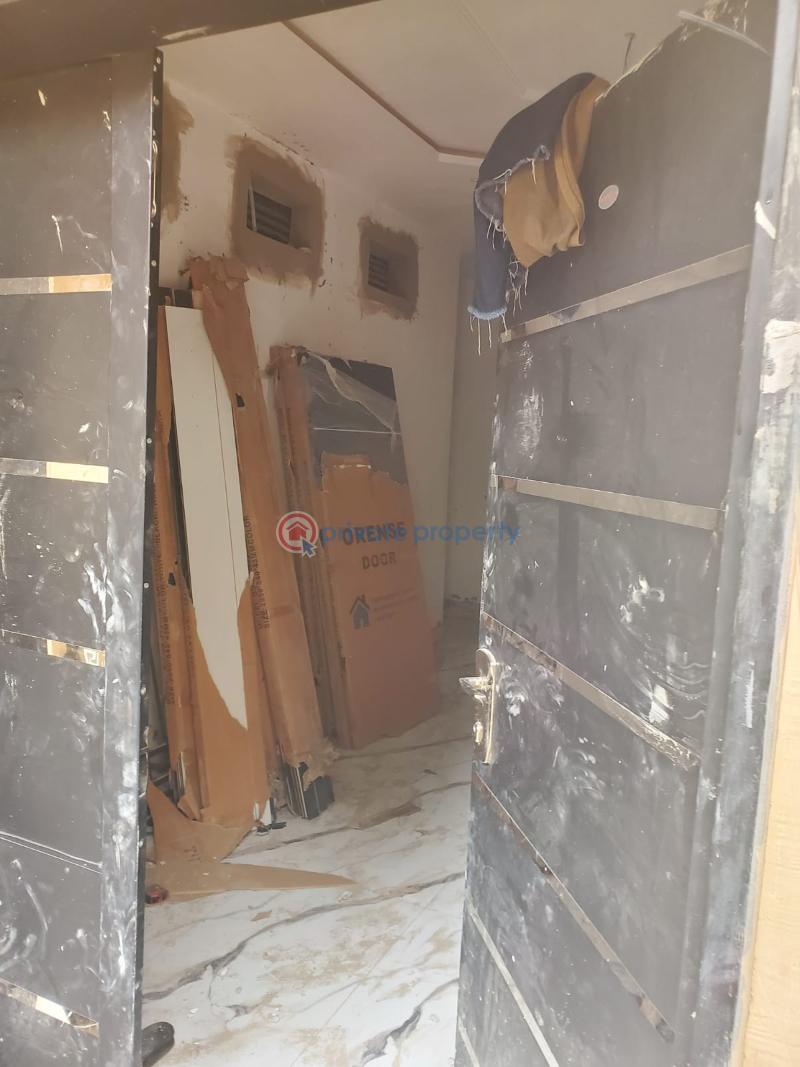 3 bedroom Block Of Flats For Rent Onike Yaba Lagos - 0