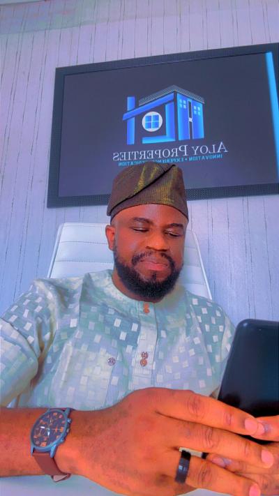 Adetunji  Olumide