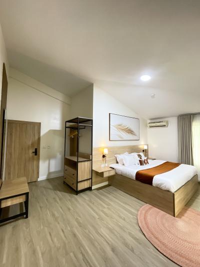 Simcha Apartments 