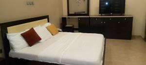 Studio Apartment Short let River Park Estate Lugbe 19b Immediately After The Shopping Mall Lugbe Abuja Phase 4 