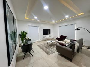 2 bedroom Block Of Flats Short let Ikoyi Lagos