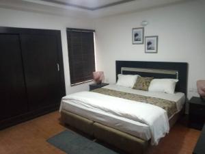 2 bedroom Block Of Flats For Rent Maryland Crescent Ikeja Mende Maryland Lagos