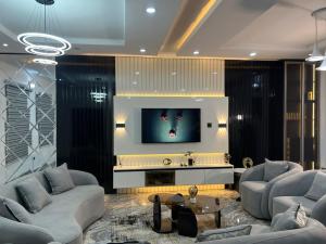 3 bedroom Flat & Apartment Short let Opebi Ikeja Lagos