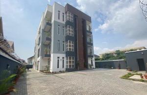 2 bedroom Block Of Flats For Rent Chevron Lekki Lagos