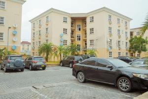 3 bedroom Block Of Flats For Rent Cromwell Estate Chevron Drive Lekki Lagos