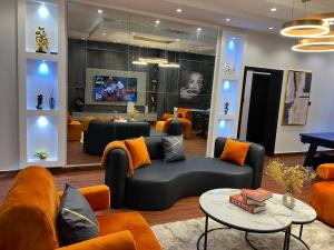 3 bedroom Block Of Flats Short let Lekki Phase 1 Lagos