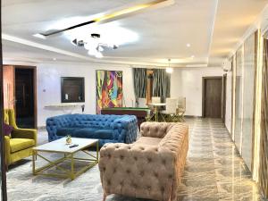 2 bedroom Flat & Apartment For Rent Lekki Phase 1 Lagos