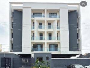 3 bedroom Flat & Apartment For Rent Lekki Phase 1 Lagos