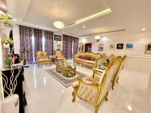 3 bedroom Block Of Flats Short let Pinnock Beach Estate Osapa London Lekki Lagos 3 bedroom Block Of Flats Short let Pinnock Beach Estate Osapa London Lekki Lagos