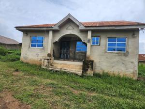 3 bedroom Detached Bungalow For Sale Olokofefe Est, Odo Ona Kekere Odo ona Ibadan Oyo