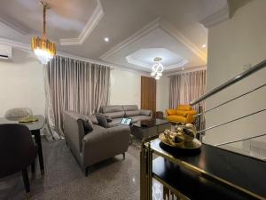 3 bedroom Flat & Apartment Short let Maryland Ikeja Lagos 3 bedroom Flat & Apartment Short let Maryland Ikeja Lagos
