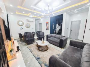 3 bedroom Flat & Apartment Short let Lekki Lagos 3 bedroom Flat & Apartment Short let Lekki Lagos