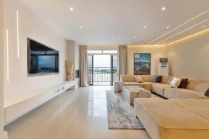3 bedroom Flat & Apartment Short let Lekki Phase 1 Lagos
