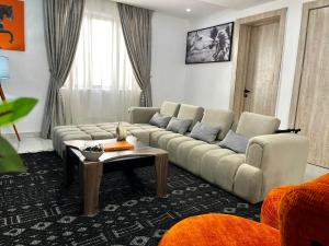 3 bedroom Flat & Apartment Short let Ikate Lekki Lagos 3 bedroom Flat & Apartment Short let Ikate Lekki Lagos
