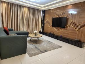 3 bedroom Flat & Apartment Short let Osapa London Lekki Lagos