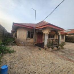 4 bedroom Detached Bungalow For Sale Yawiri, Akobo Ojurin, Akobo Akobo Ibadan Oyo