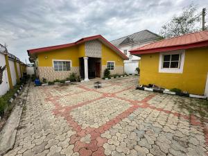 4 bedroom Bungalow For Sale Gate 3 Elebu Off Akala Expressway Ibadan Oyo