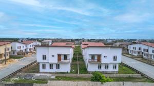 4 bedroom Detached Duplex For Sale Pearl Nuga Court Estate, Off Monastery Road Monastery Road Sangotedo Lagos