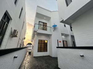 4 bedroom Semi detached Duplex For Sale Ikota Gra Ikota Lekki Lagos
