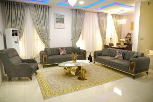 4 bedroom Flat & Apartment Short let Magodo Kosofe/Ikosi Lagos