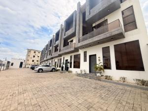 4 bedroom Terrace For Rent Jahi Abuja Phase 2 