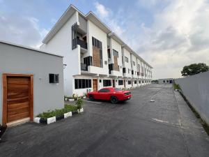 4 bedroom Terraced Duplex For Rent Off Admiralty Way Lekki Phase 1 Lagos