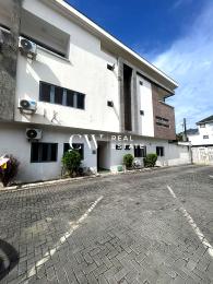 4 bedroom House For Sale Lekki Lagos