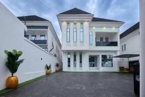 5 bedroom Detached Duplex For Sale Gra, Omole Phase 1 Ojodu Lagos