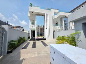 5 bedroom Detached Duplex For Sale Lekki Phase 1 Lagos