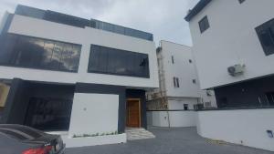 5 bedroom House For Sale Off Admiralty Way, Lekki Phase 1 Lagos 5 bedroom House For Sale Off Admiralty Way, Lekki Phase 1 Lagos