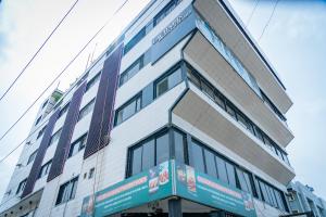 Mall/Complex/Plaza For Sale 94, Allen Avenue, Ikeja Allen Avenue Ikeja Lagos