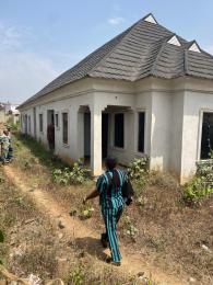 6 bedroom Detached Bungalow For Sale Close To Makoni Hotel, Ologuneru, Eleyele Area Eleyele Ibadan Oyo