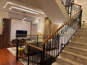 6 bedroom Detached Duplex For Sale Magodo Isheri Ikeja Lagos
