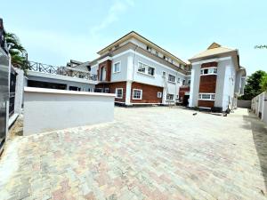 3 bedroom Flat & Apartment For Rent Lekki Phase 1 Lagos