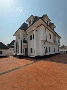 6 bedroom Detached Duplex For Sale Efab Metropolis Estate Karsana Abuja Phase 3 