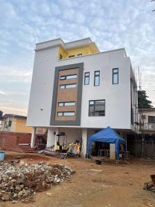 5 bedroom Terrace For Sale Sunmola Street Mende Maryland Lagos 5 bedroom Terrace For Sale Sunmola Street Mende Maryland Lagos