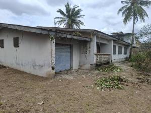 4 bedroom Bungalow For Sale Dejo Oyelese Street, Old Bodija, Ibadan Oyo