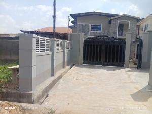 House For Rent Location: 14th Avenue, Oluyole Main Estate. Oluyole Estate Ibadan Oyo